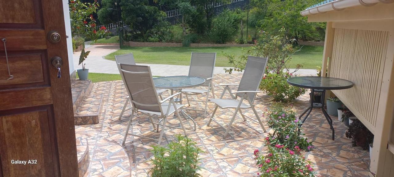 Loversnest Self Catering Anse aux Pins Dış mekan fotoğraf